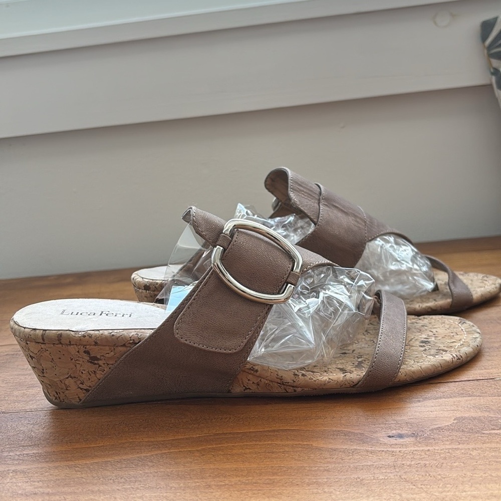 Luca Ferri | Brown wedge sandal - Picture 2 of 10